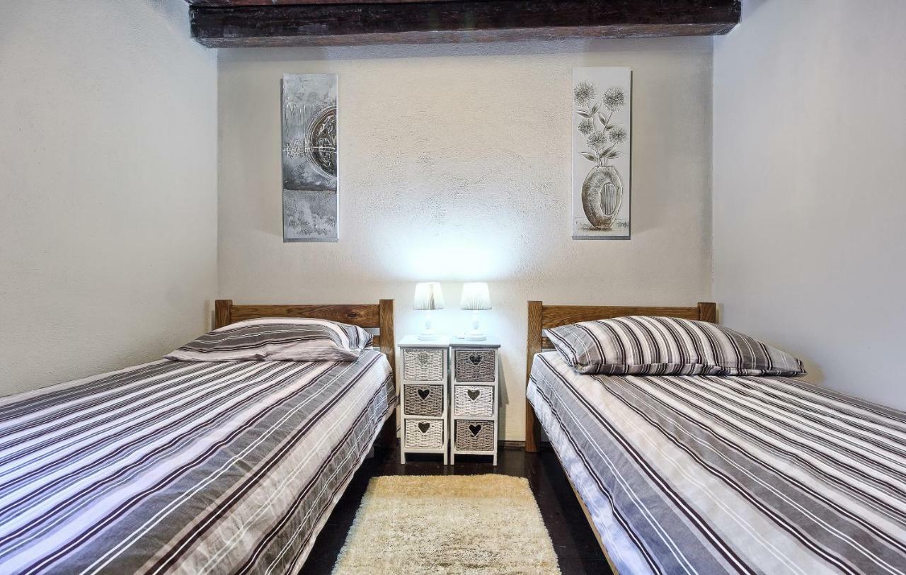 Biorine Dalmatia Stone House - Heated Pool旅馆 外观 照片