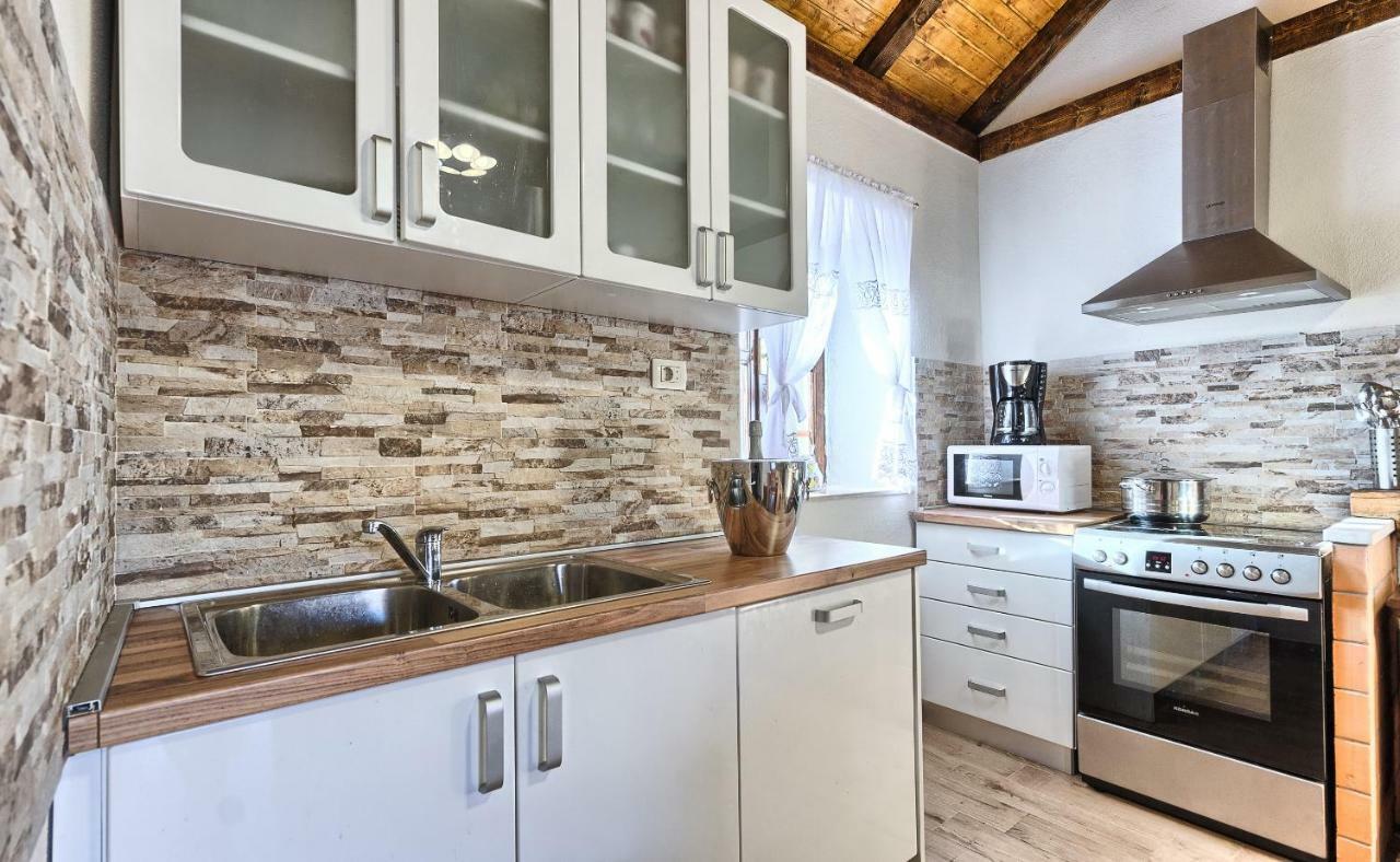 Biorine Dalmatia Stone House - Heated Pool旅馆 外观 照片